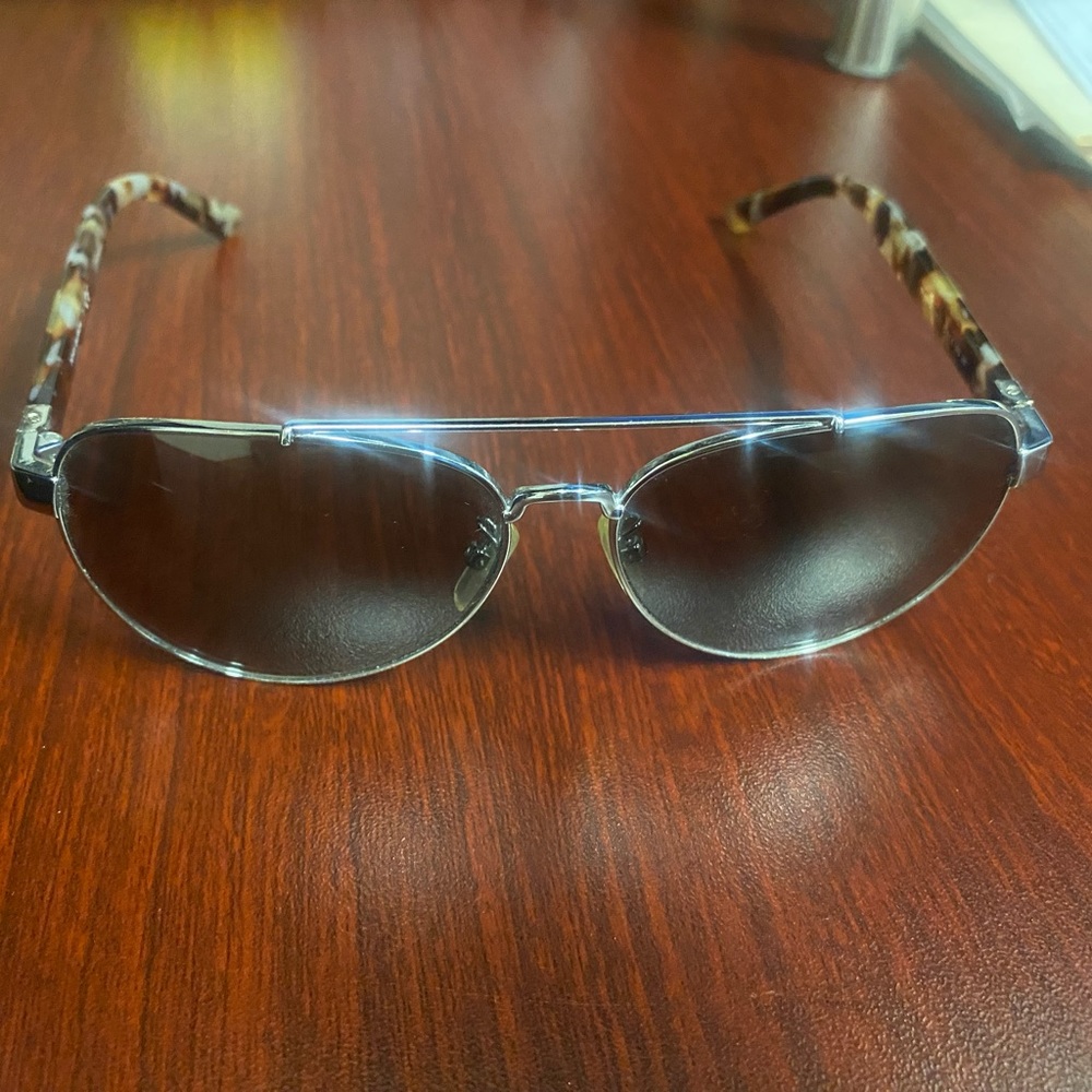 Tory Burch sunglasses excellent condition